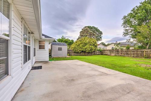Single-story Home With Patio, 5 Mi To Beach!