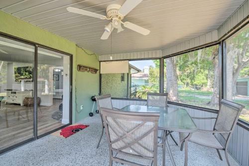 Sunny Sassa River Livin Boat Dock And Grill!