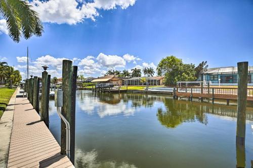 Sunny And Upscale Cape Coral Villa On The Canal