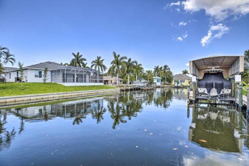 Sunny And Upscale Cape Coral Villa On The Canal