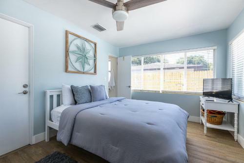 Beautiful Pool Home Minutes Away From Indian Rocks Beach!!