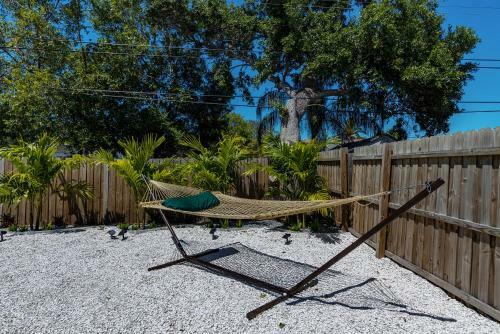 Beautiful Pool Home Minutes Away From Indian Rocks Beach!!