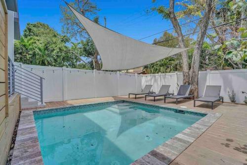 Villa Las Olas Designer Home With Heated Pool - Must!