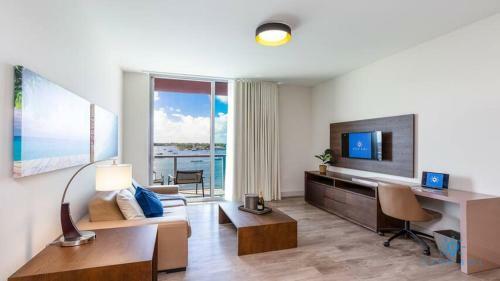 5 Beach Resort Apt W Front Bay View Terrace Up To 6 Pool