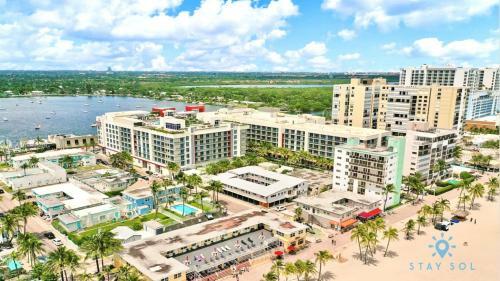 Posada 5 Beachfront Resort Infinity Edge Swimming Pool Hot Tub