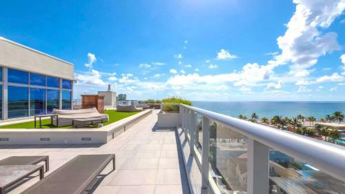 Posada 5 Beachfront Resort Infinity Edge Swimming Pool Hot Tub