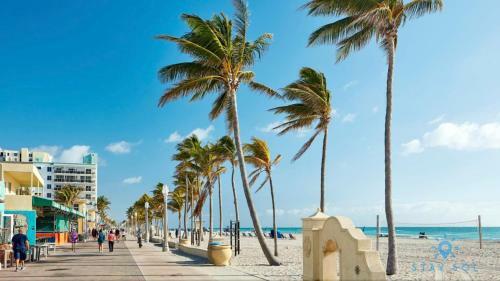 Posada Beachfront Resort Infinity Edge Swimming Pool Hot Tub