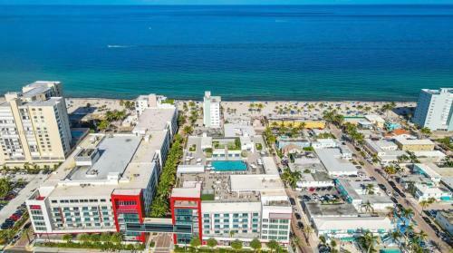 Posada Beachfront Resort Infinity Edge Swimming Pool Hot Tub
