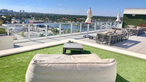 5 Resort Rooftop Pool Front Ocean