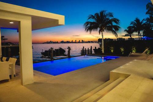 The Bay Villa