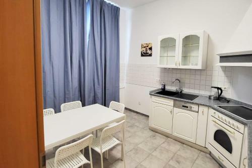 Spacious Apartment Near To Sea In Emden