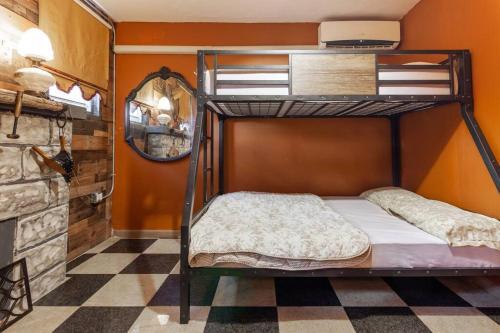Magical Compound With Room For 30+