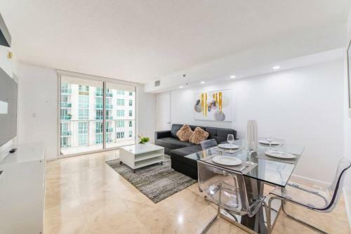 Apartamento 3 Bedroom Apt Bay View Brickell With Free Parking