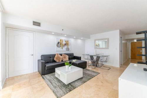 Apartamento 3 Bedroom Apt Bay View Brickell With Free Parking