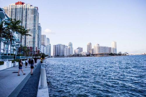 Apartamento 3 Bedroom Apt Bay View Brickell With Free Parking