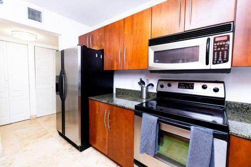 4 Bedroom Apartment In Brickell With Free Parking