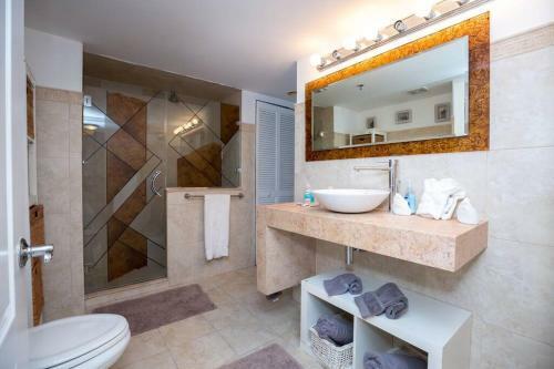 Amazing 2 Bedroom Apartment/ Free Parking Brickell