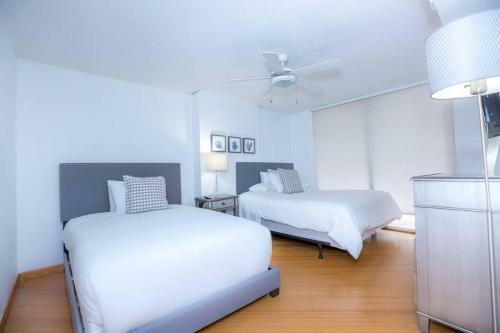 Amazing 2 Bedroom Apartment/ Free Parking Brickell
