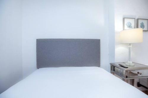 Amazing 2 Bedroom Apartment/ Free Parking Brickell