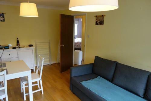 Apartamento New Cosy 2 Bedroom Flat On Englefield Green
