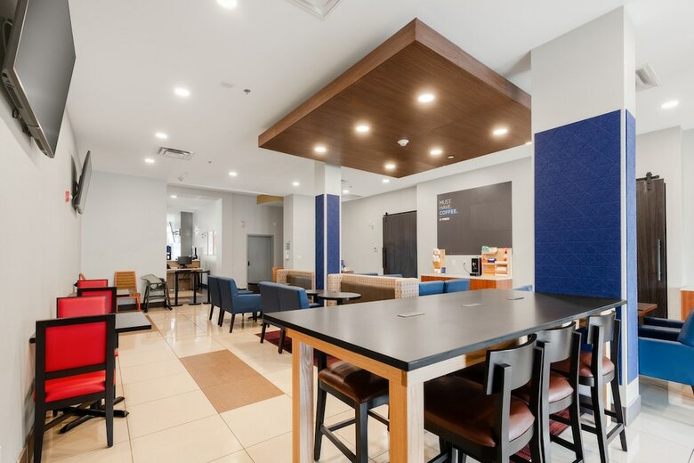 Holiday Inn Express Hotel & Suites-edmonton South