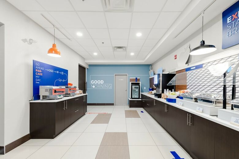 Holiday Inn Express Hotel & Suites-edmonton South