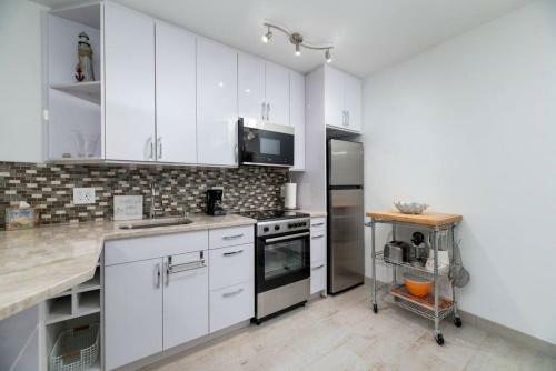 The International - Oceanside Condo
