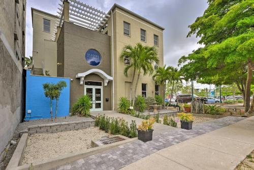 Apartamento Lavish Oasis With Rooftop Patio And Salon Access!