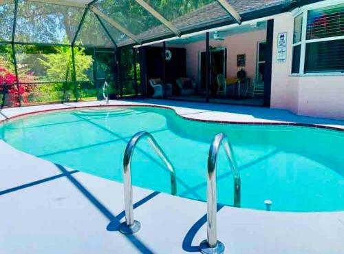 *coastal Beautiful Pool Home All To Yourself! *