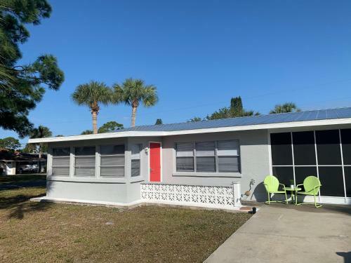 Venice Island - Dog Friendly - Walk To Beach - Work Ready