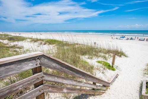 Butler Beach Bungalow