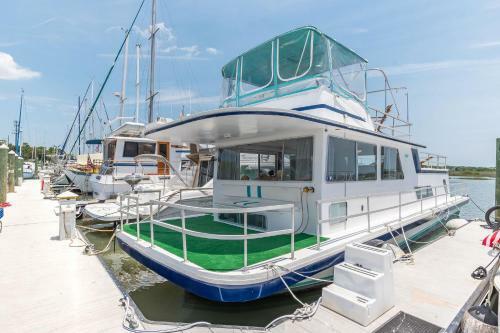 River View Houseboat