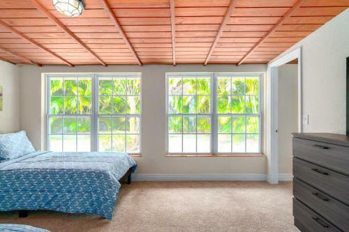 Beautiful Completely Remodeled Home Minutes To Downtown