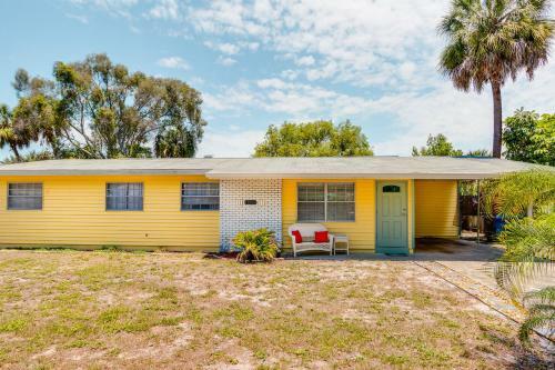 Charming Cozy Cottage In South Tampa