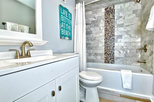 Beach Place 1-404