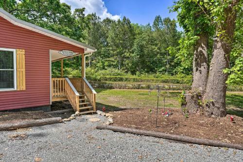 Rock Spring Hideaway With Large Yard And Grill!