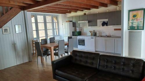 La Grange � Baran - Propri�t� de Charme Avec Piscine