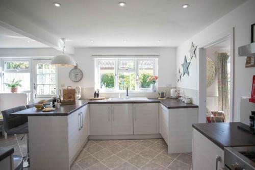 Devon Beach House *perfect For Family & Friends*