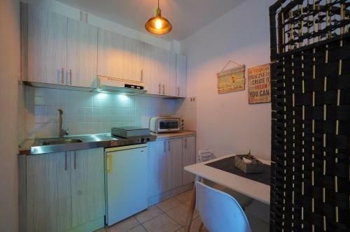 Apartamento Mandy Seafront Suites