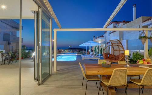 Sea View Villa With Pool Close To The Beach