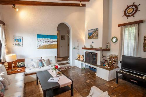 The Gift Sunny Villa