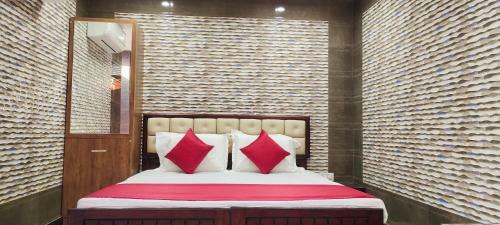 Hotel Supreme Lodge