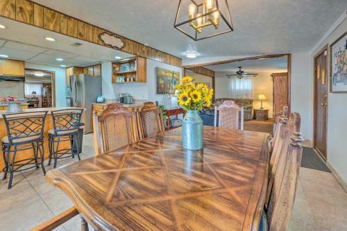 Caldwell House With Grill About 1 Mi To Downtown!