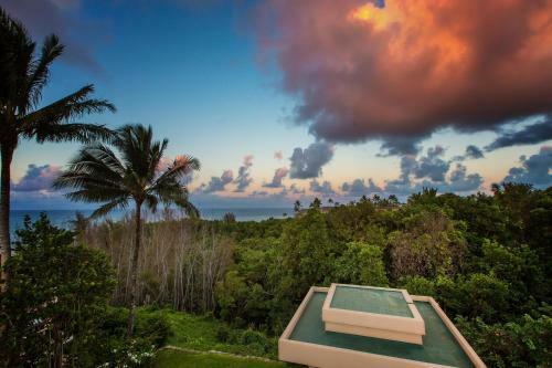 Punahele Point Home