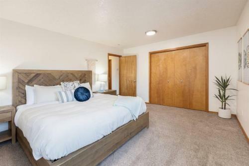Centrally Located Downtown Boise Entire 4 Bedroom Duplex