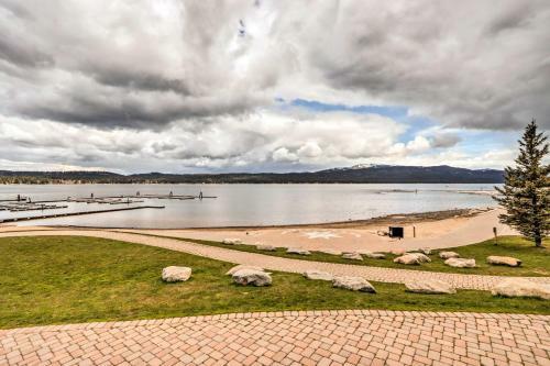 Apartamento Stunning Mccall Getaway With Payette Lake View!