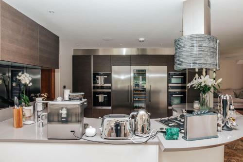 Marble House - Heated Indoor Pool, Gym, Cinema