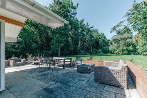 Marble House - Heated Indoor Pool, Gym, Cinema