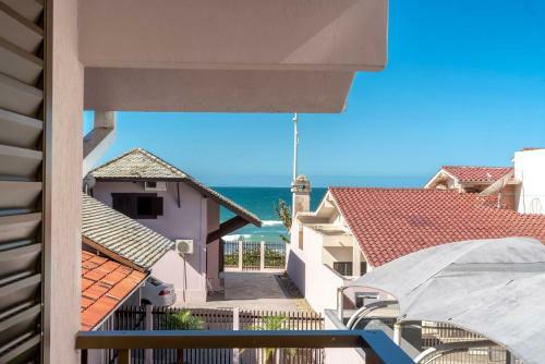 Apartamento Aluguel Flat Mono Ambiente 40m Do Mar - Bombas-sc
