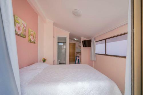 Apartamento Aluguel Flat Mono Ambiente 40m Do Mar - Bombas-sc